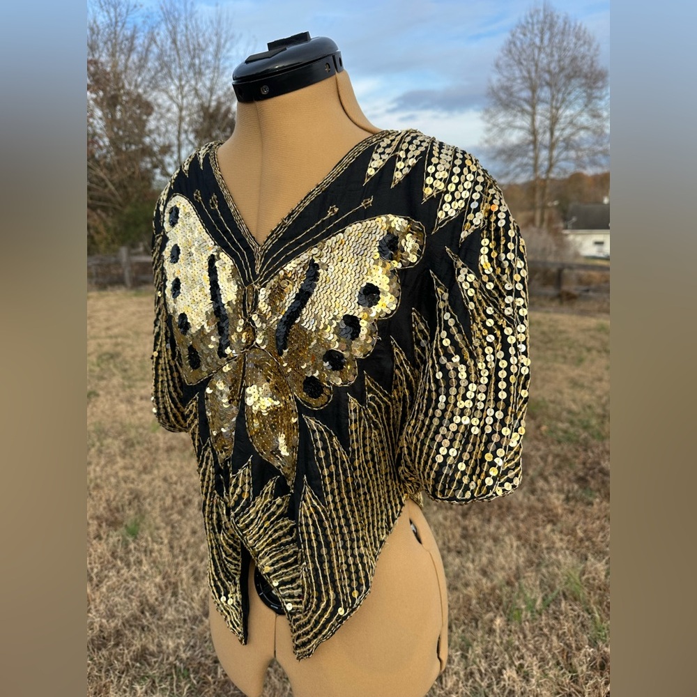 Stunning vintage sequined butterfly shirt/top. Unique. Party outfit. 100% silk - Picture 2 of 5